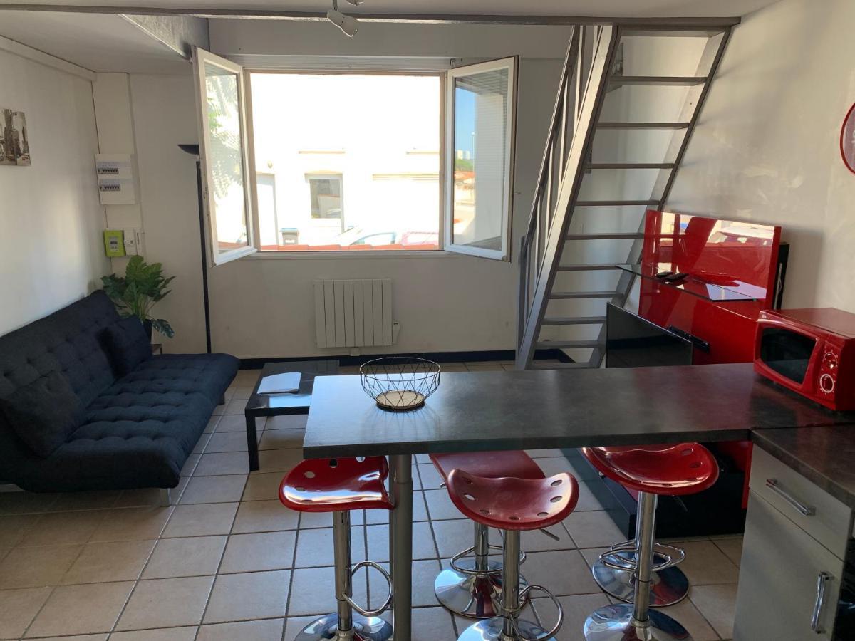 Appartement T3 Tout Confort En Duplex A 20Mn A Pied Du Centre-Ville Avec Tv Et Wifi La Rochelle  Bagian luar foto